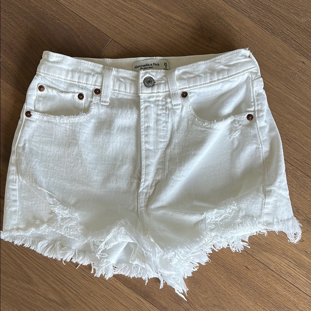 Abercrombie & Fitch Mom Short High Rise